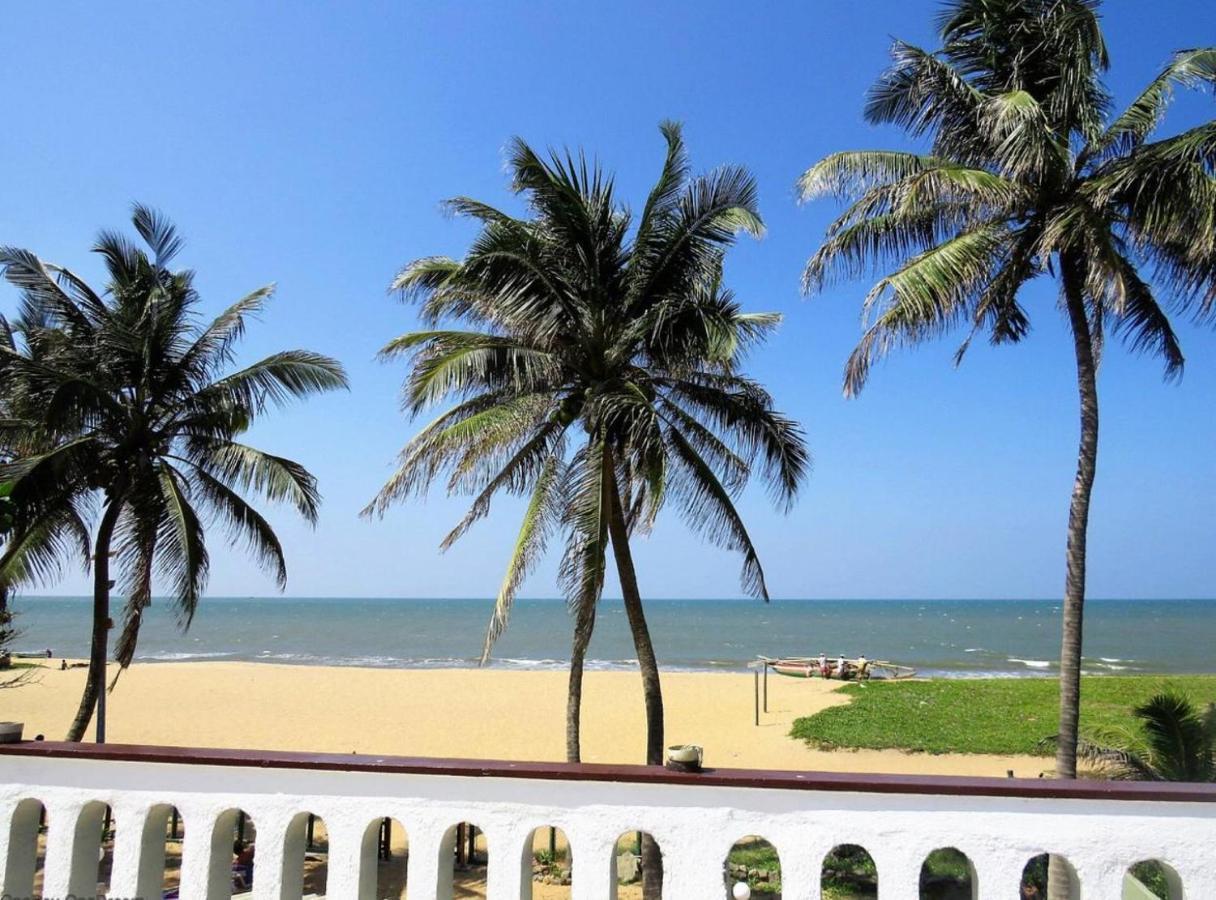 Hotel Silver Sands Negombo Bagian luar foto