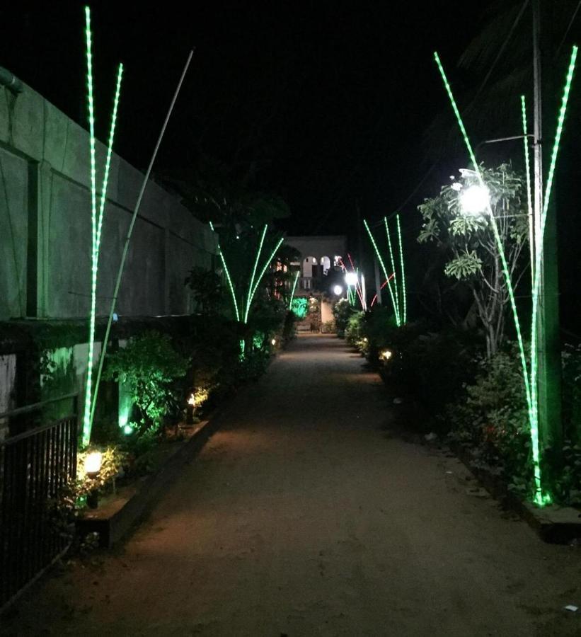 Hotel Silver Sands Negombo Bagian luar foto