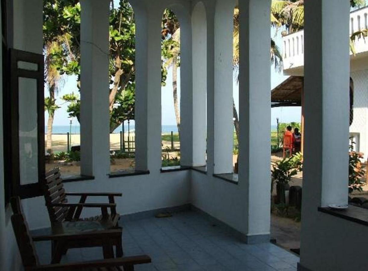 Hotel Silver Sands Negombo Bagian luar foto