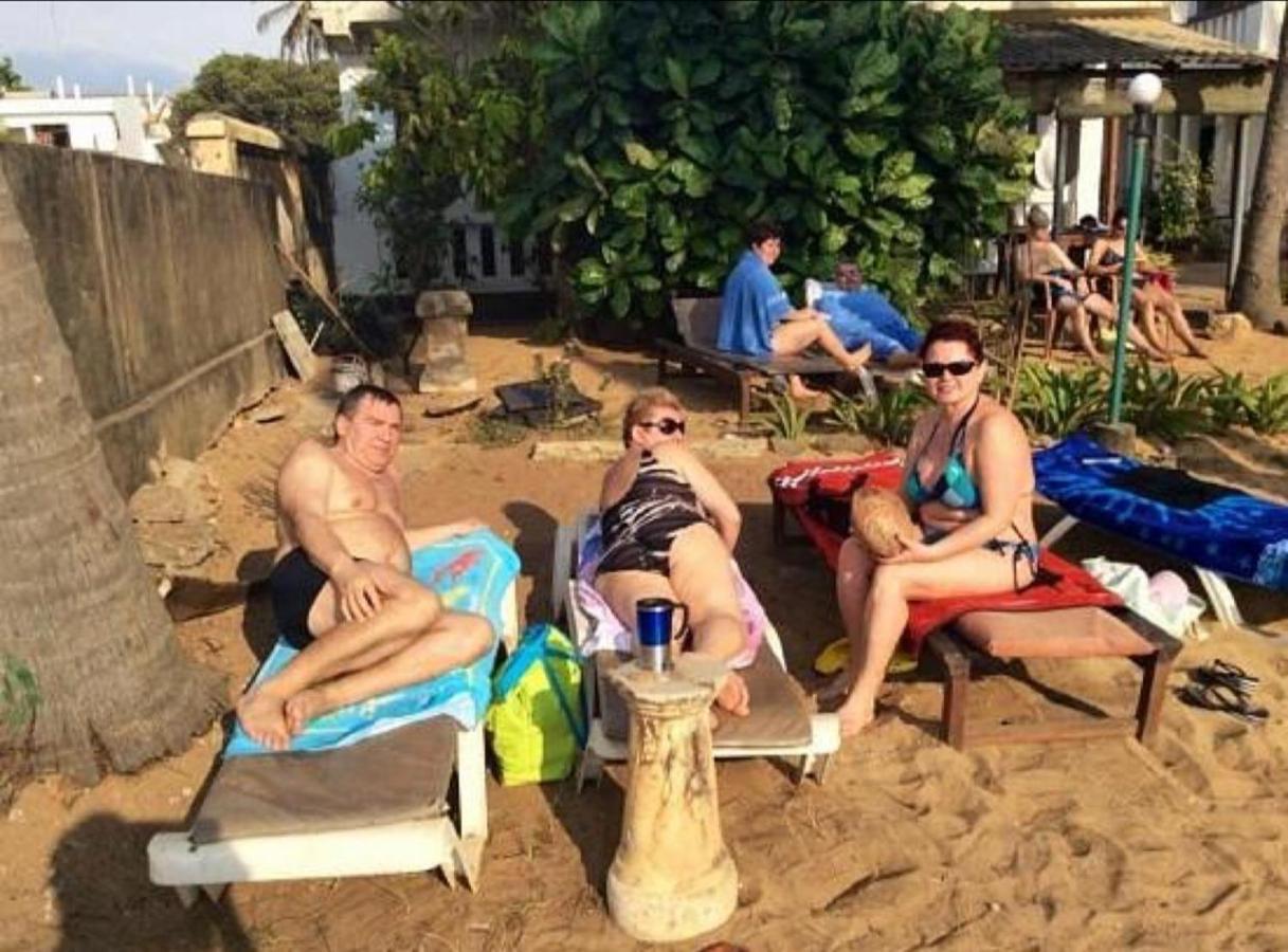 Hotel Silver Sands Negombo Bagian luar foto